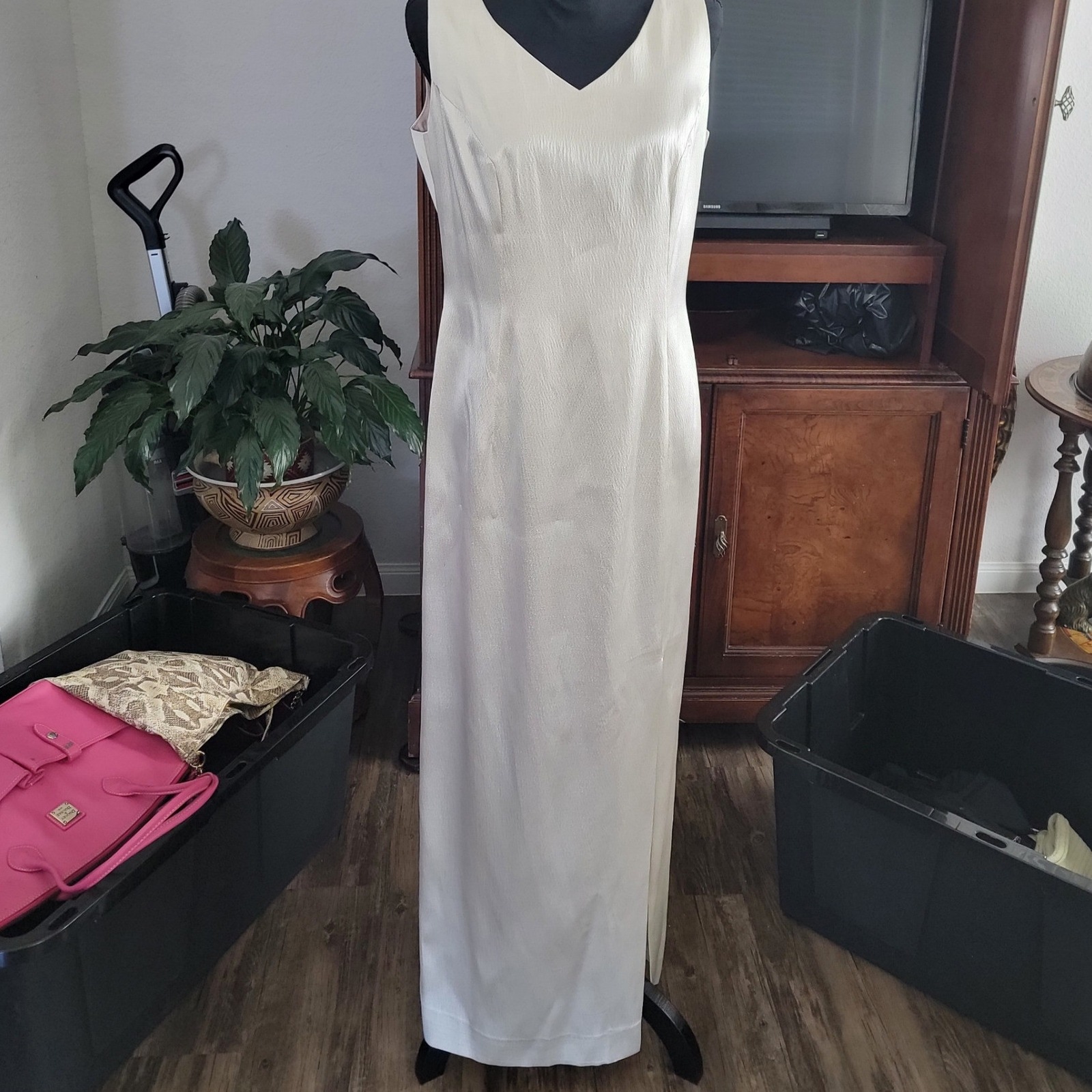 Karen Lawrence By Matthew Cream Champagne Textured Sleeveless Maxi Dress Size 12